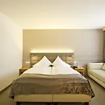 Stadthotel Goldenes Schiff ホテル 4*