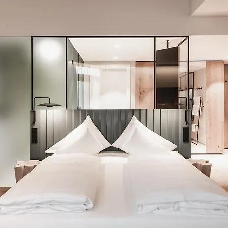 Stadthotel Goldenes Schiff 4*