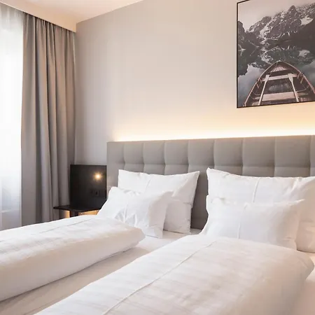 Stadthotel Goldenes Schiff ホテル バート・イシュル