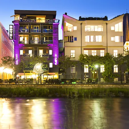 Stadthotel Goldenes Schiff מלון באד אישל