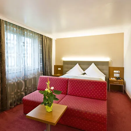 ホテル Stadthotel Goldenes Schiff 4*