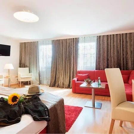 Stadthotel Goldenes Schiff ホテル バート・イシュル
