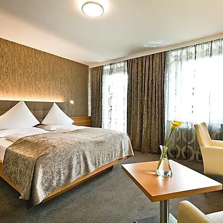 Stadthotel Goldenes Schiff 4* バート・イシュル