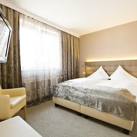 ホテル Stadthotel Goldenes Schiff バート・イシュル