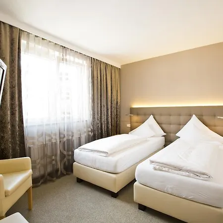 Stadthotel Goldenes Schiff Hotel 4*