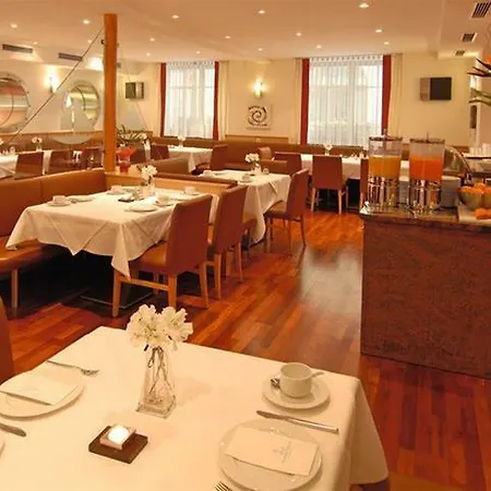 ホテル Stadthotel Goldenes Schiff バート・イシュル