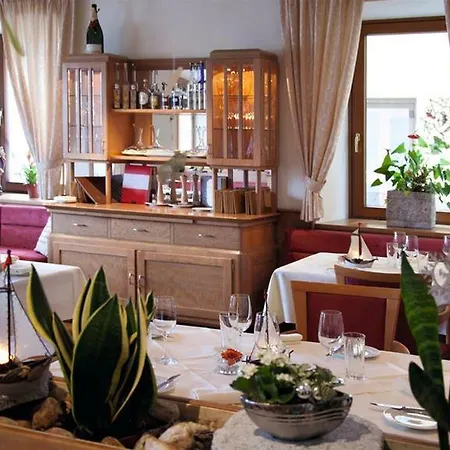 Stadthotel Goldenes Schiff 4* Bad Ischl