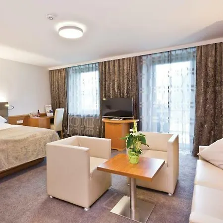 Stadthotel Goldenes Schiff 4*