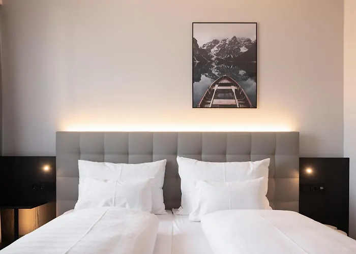 酒店 Stadthotel Goldenes Schiff 4*