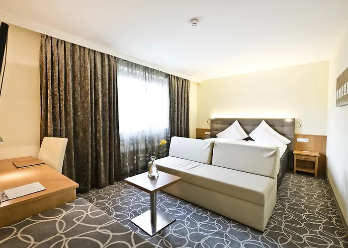 ホテル Stadthotel Goldenes Schiff 4*