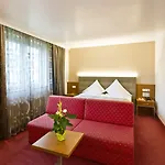 Ξενοδοχείο Stadthotel Goldenes Schiff 4*