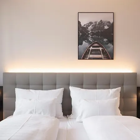 Hotel Stadthotel Goldenes Schiff 4*